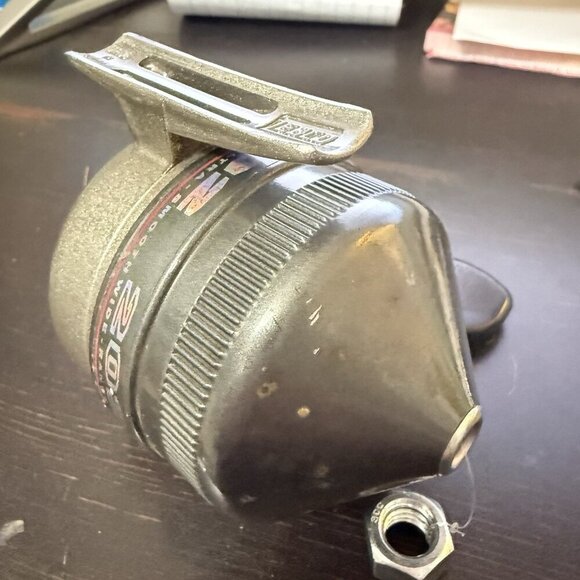 Vintage Zebco 202 Push Button Spin Cast Reel Works - Picture 12 of 13